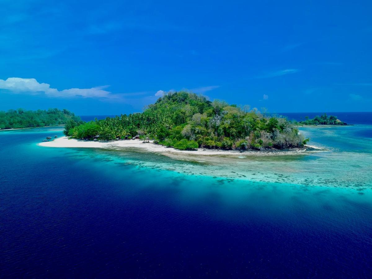 Blue Bay Divers Likupang Bangka Ngoại thất bức ảnh