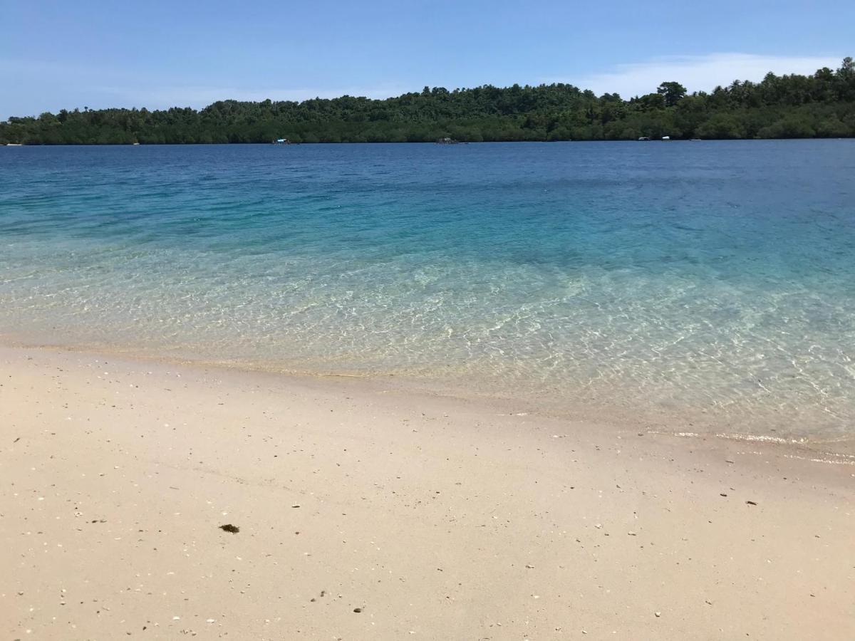 Blue Bay Divers Likupang Bangka Ngoại thất bức ảnh