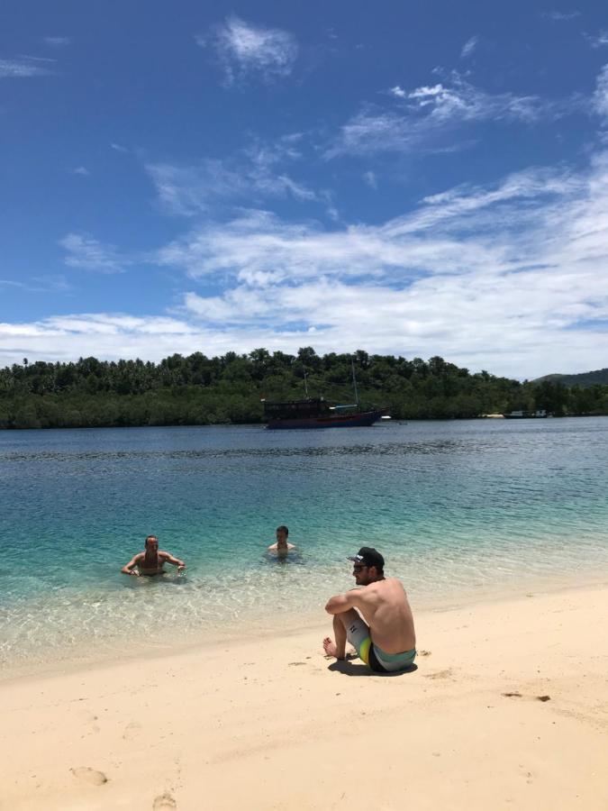 Blue Bay Divers Likupang Bangka Ngoại thất bức ảnh