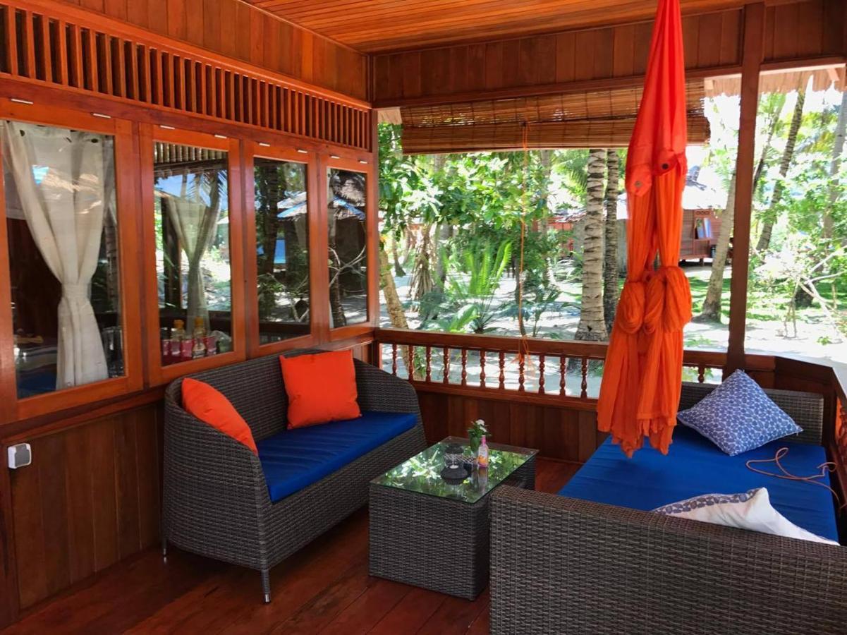 Blue Bay Divers Likupang Bangka Ngoại thất bức ảnh