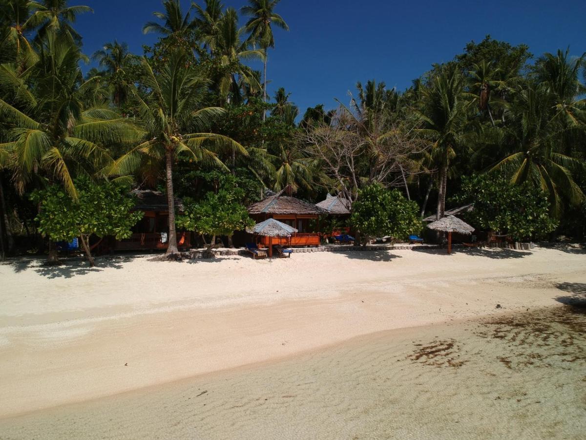 Blue Bay Divers Likupang Bangka Ngoại thất bức ảnh